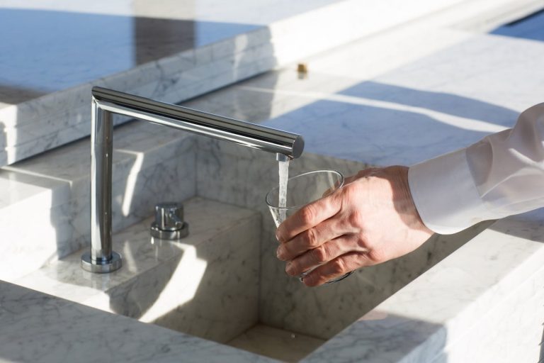 Read more about the article Understanding Kitchen Faucets: How to Fix a Faucet That Won’t Turn Off