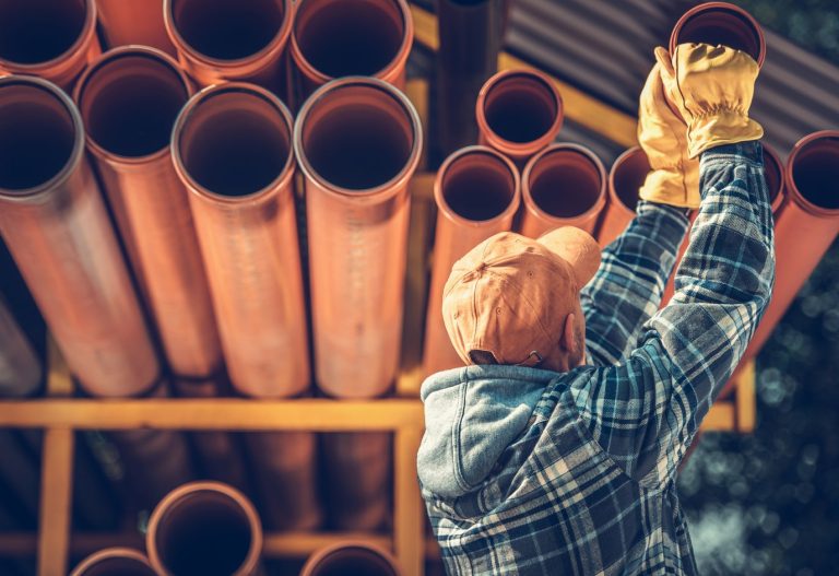 Read more about the article The Lifespan of Pipes in Florida: How Long Do Copper and Polybutylene Pipes Last?